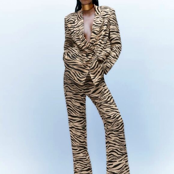 NWT ZARA WOMEN'S ANIMAL PRINT SATIN EFFECT BLAZER TIGER BLACK SIZE M - Picture 1 of 5